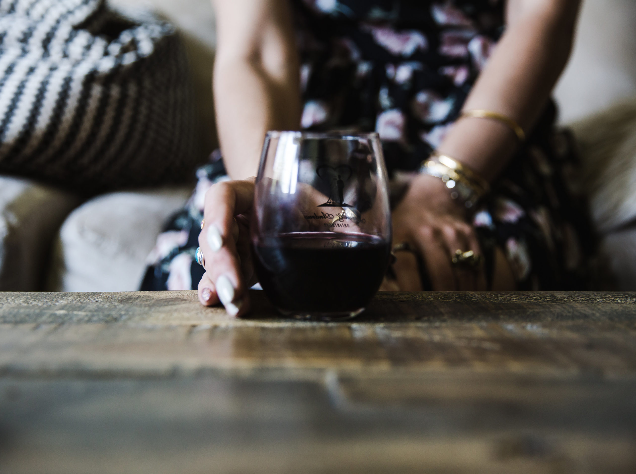 ilaria holding karkade in wine glass